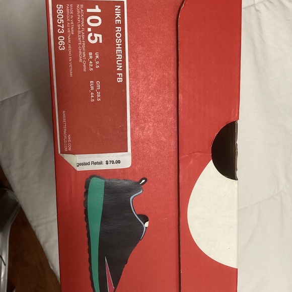 Nike Rosherun FB “Yeezy” Sneakers - Picture 8 of 8